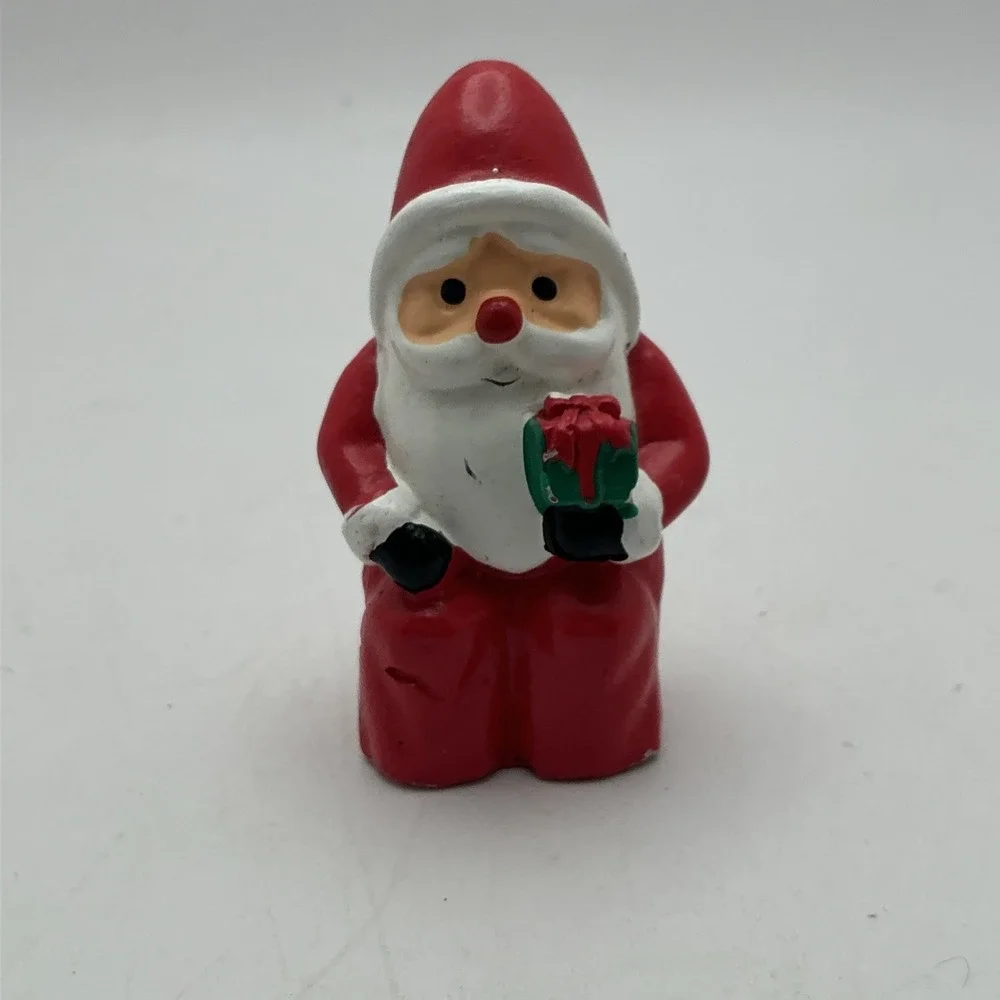 Small Lot of‎ 8 Vintage Christmas Santas and Ornaments